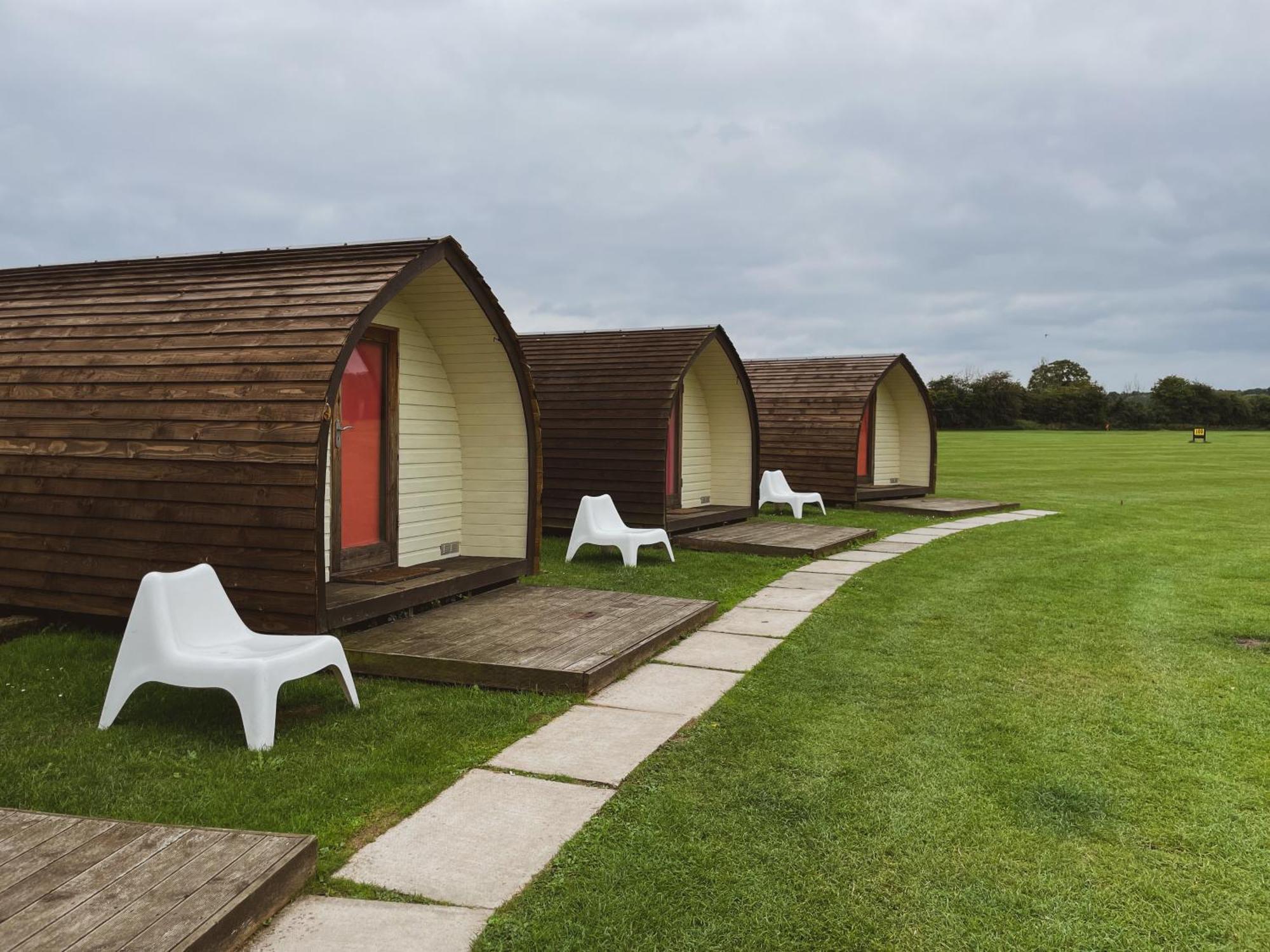 Rodway Hill Golf & Eco Pod Hotel Gloucester Exterior photo