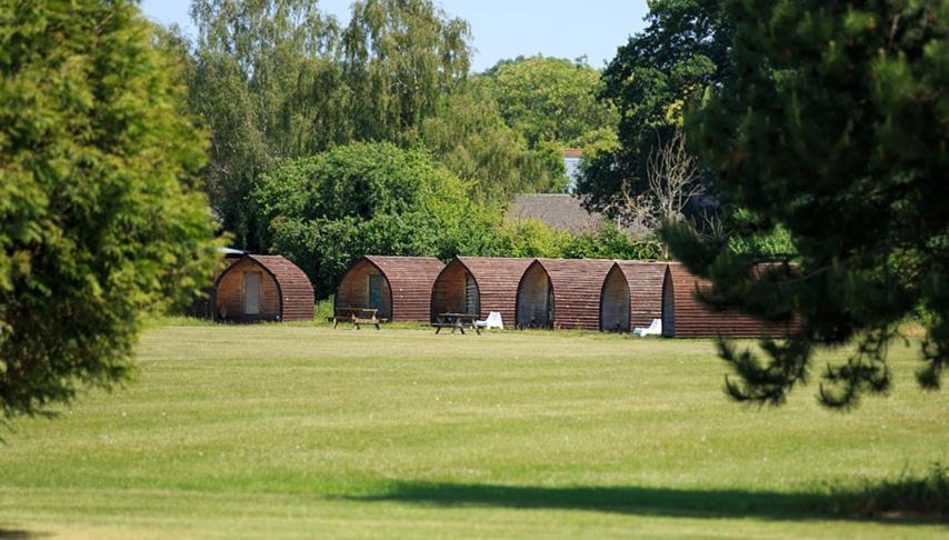 Rodway Hill Golf & Eco Pod Hotel Gloucester Exterior photo
